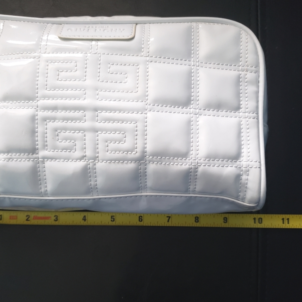Givenchy Parfums White Quilted Patent Cosmetic Pouch Makeup Bag Travel Case - Picture 7 of 10